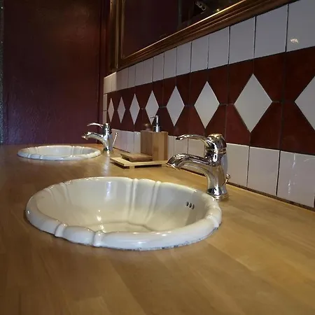 Bed & Breakfast Notre Bergerie 4*